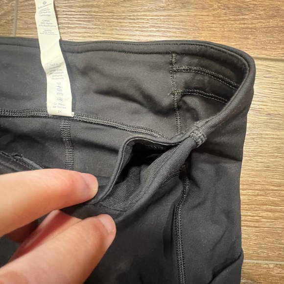 Lululemon Speed Up Crop Women's Leggings, Black, Size 2, 21" Inseam - Picture 6 of 13